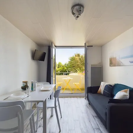 Апартаменты A 150m De La Plage, Mezzanine Pour 4