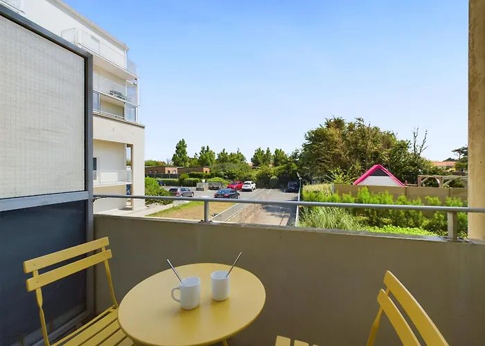 A 150m De La Plage, Mezzanine Pour 4 *