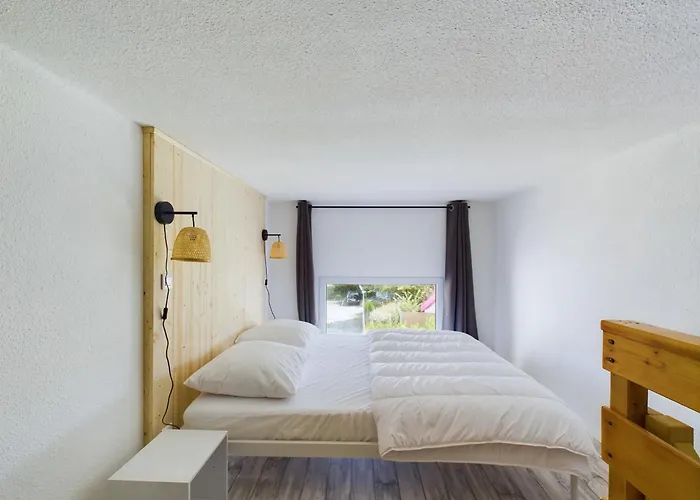 A 150m De La Plage, Mezzanine Pour 4 *